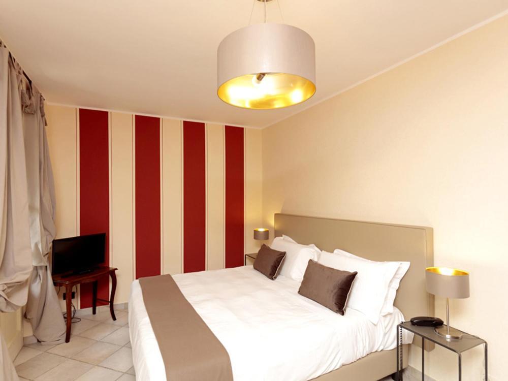 Relais Juliette Hotel La Morra Bagian luar foto