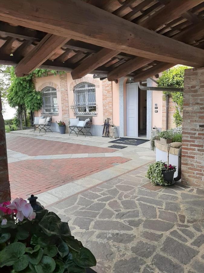 Relais Juliette Hotel La Morra Bagian luar foto
