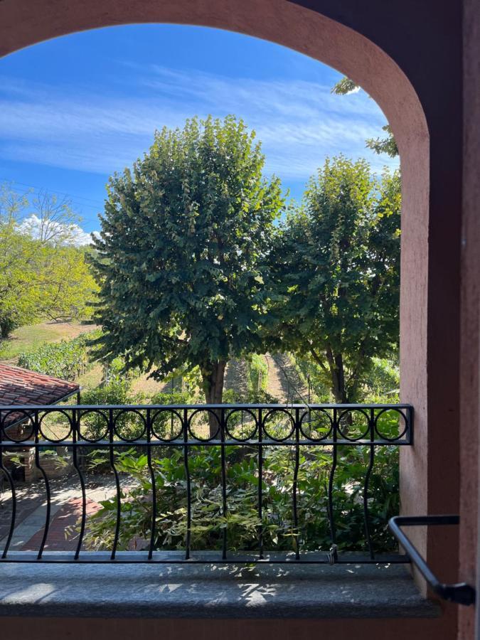 Relais Juliette Hotel La Morra Bagian luar foto