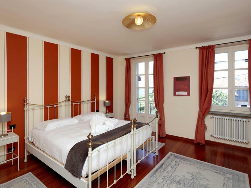 Relais Juliette Hotel La Morra Bagian luar foto
